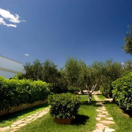 Saracena Featured With Private And Swimming Pool Holiday home *
